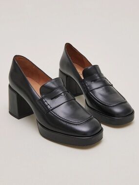 Jonak Paris Leather HEELED LOAFERS WITH ROUNDED TIPS
